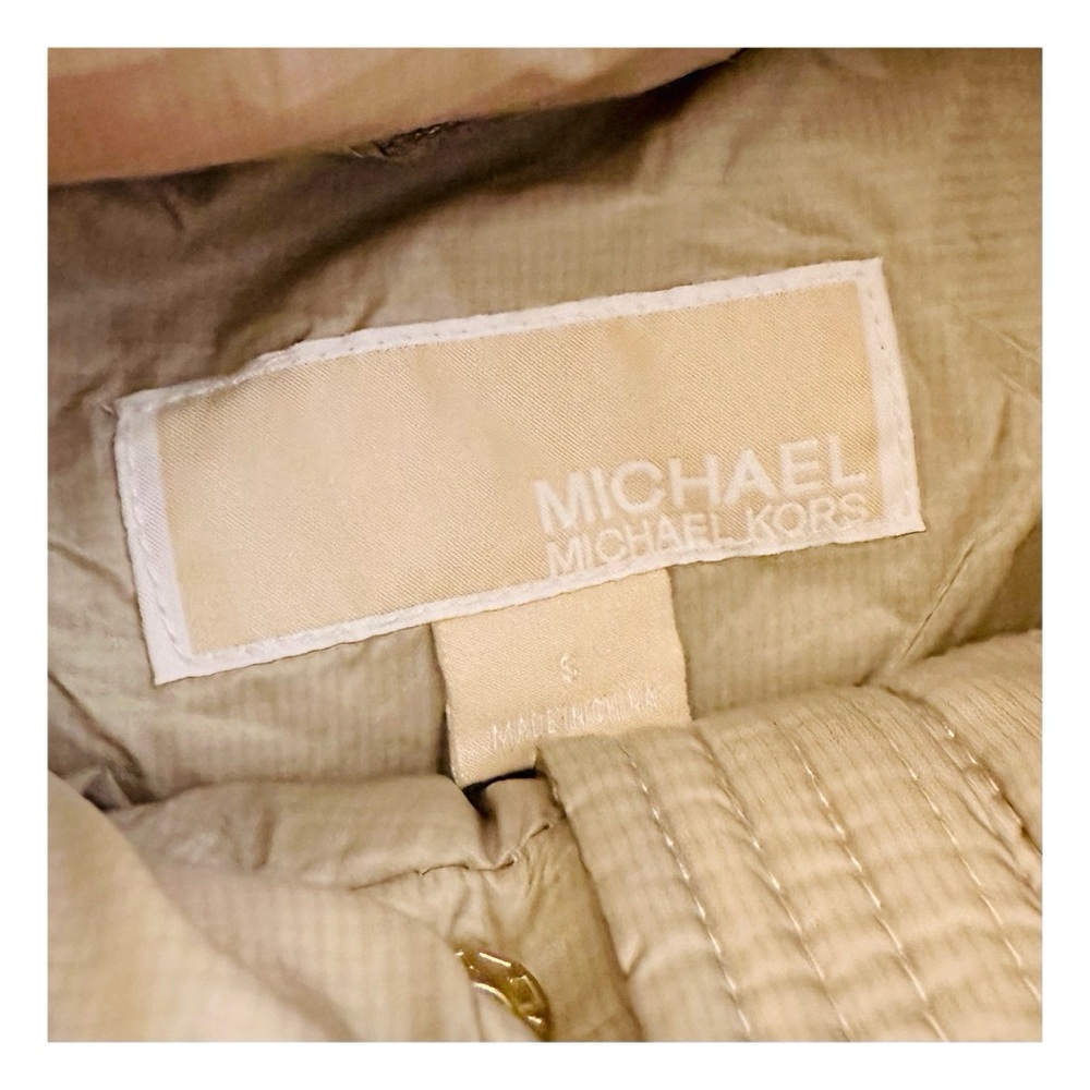 Michael Kors Faux Fur Trim Hooded Puffer Coat / Jacket Size Small Tan. - Picture 10 of 12